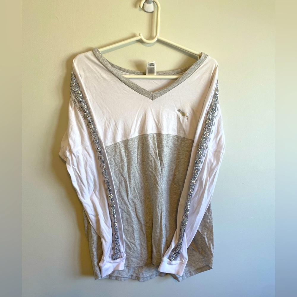 VS PiNK long sleeve, glitter.